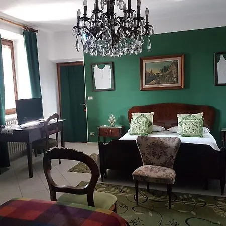 La Crota Guest house 3*